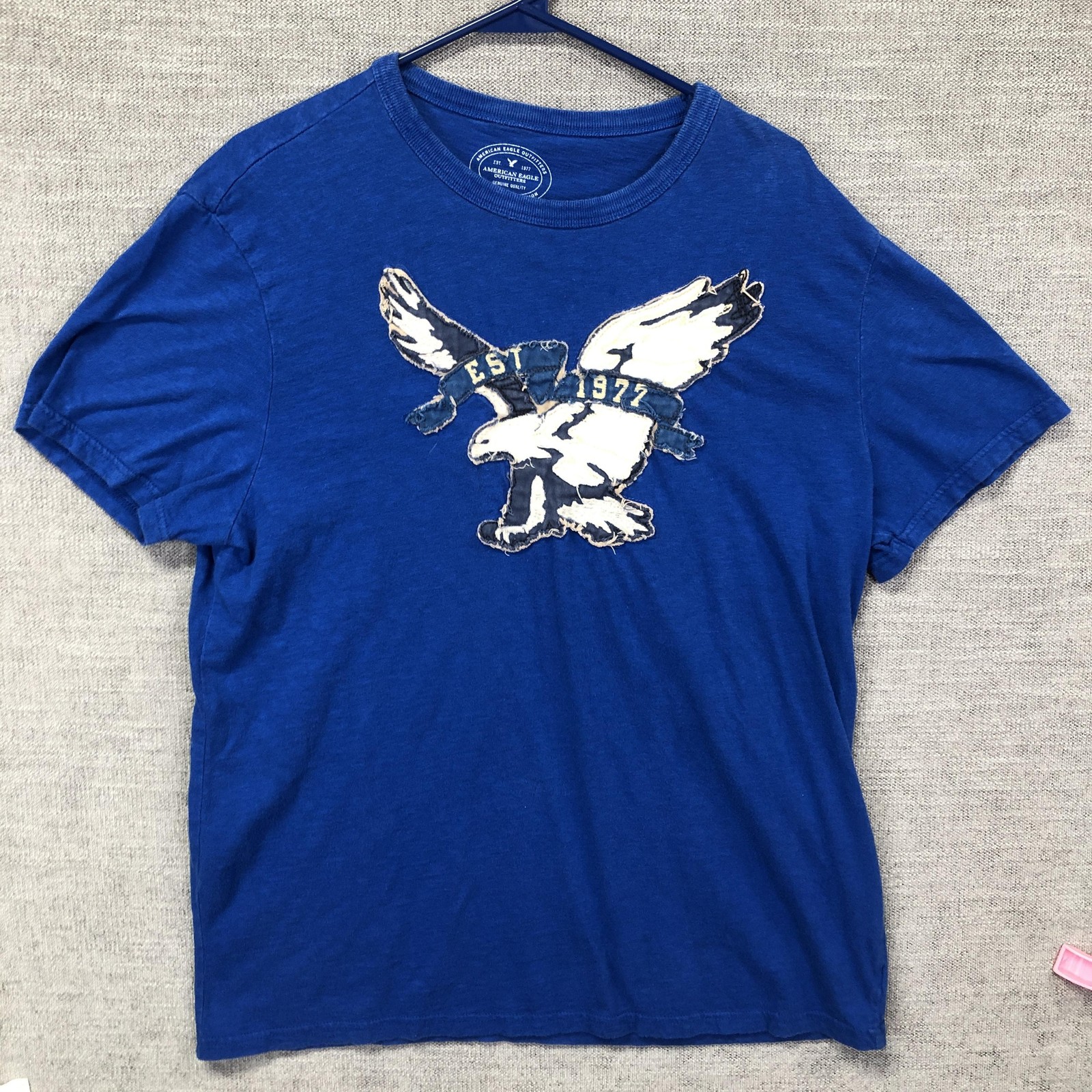 American Eagle Outfitters Shirt Mens Large Blue Athletic Fit Eagle Patch 1977