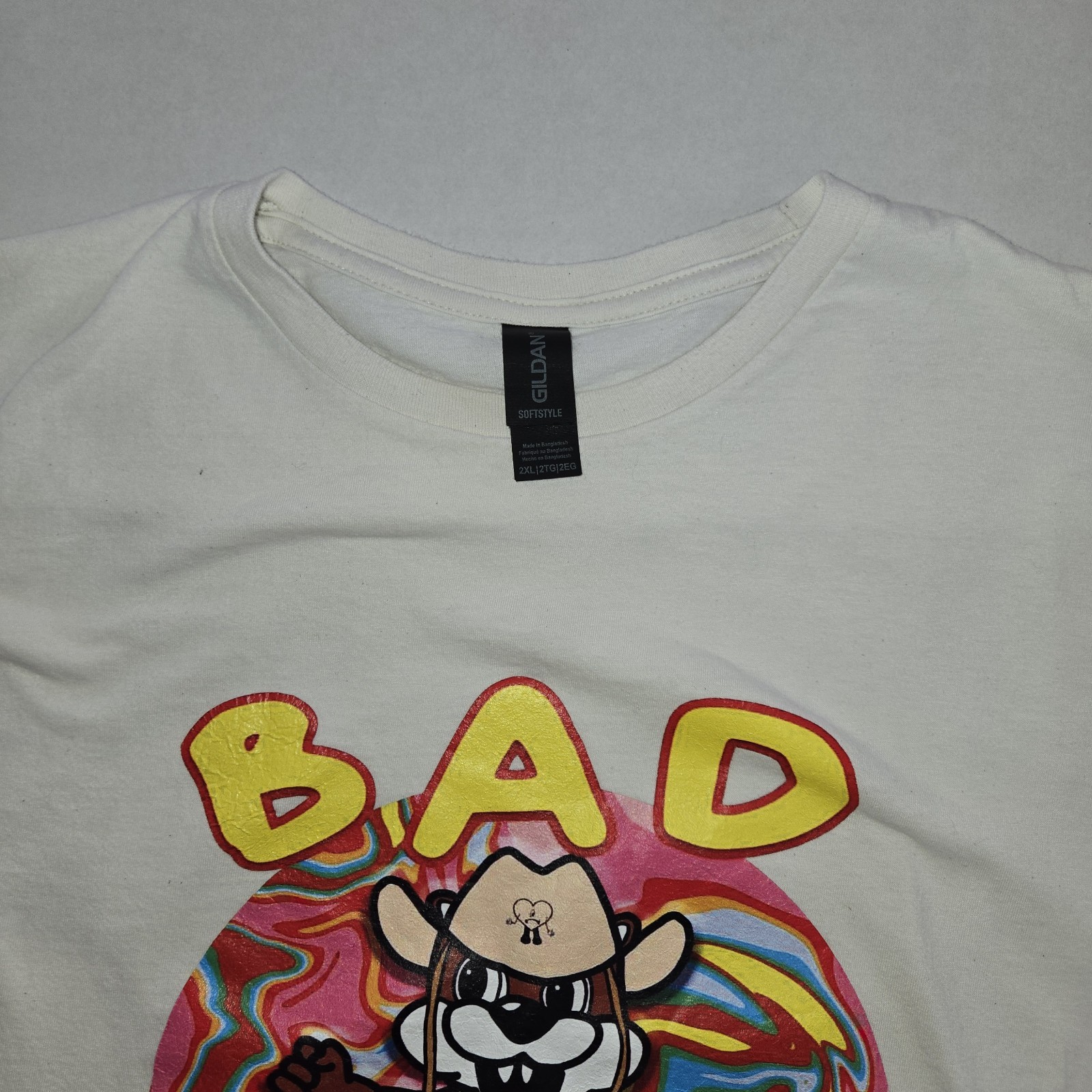 Bad Buc-ee ( Tough Guy) Graphic T-Shirt White Sz 2XL Gildan Softstyle Euc