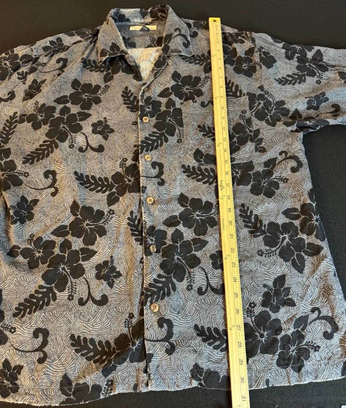 Summer /Tommy Bahama 100% silk button down Hawaiian shirt/XL /See description