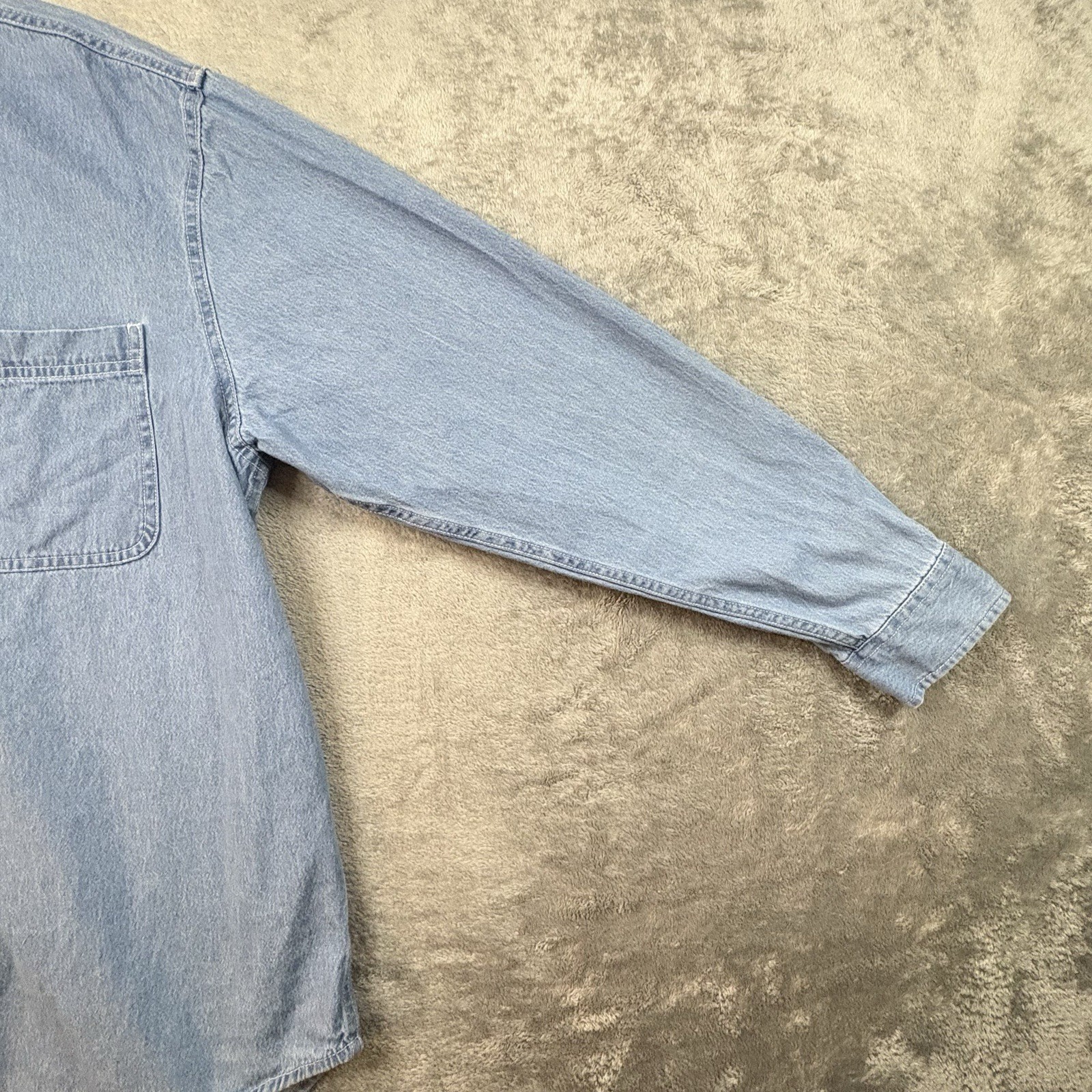 Ultra Club Cypress Denim Men’s L Light Blue Chambray Button Down SEE DESCRIPTION