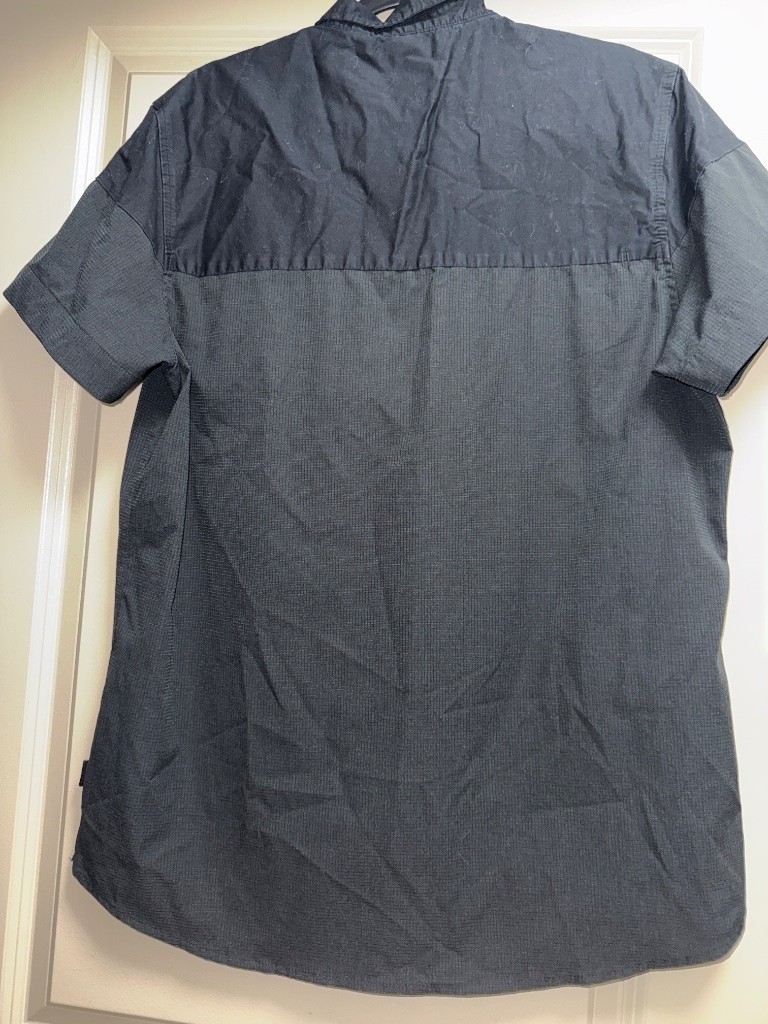 Men’s Kenneth Cole slim fit extra large, black, button-down, short sleeve shirt