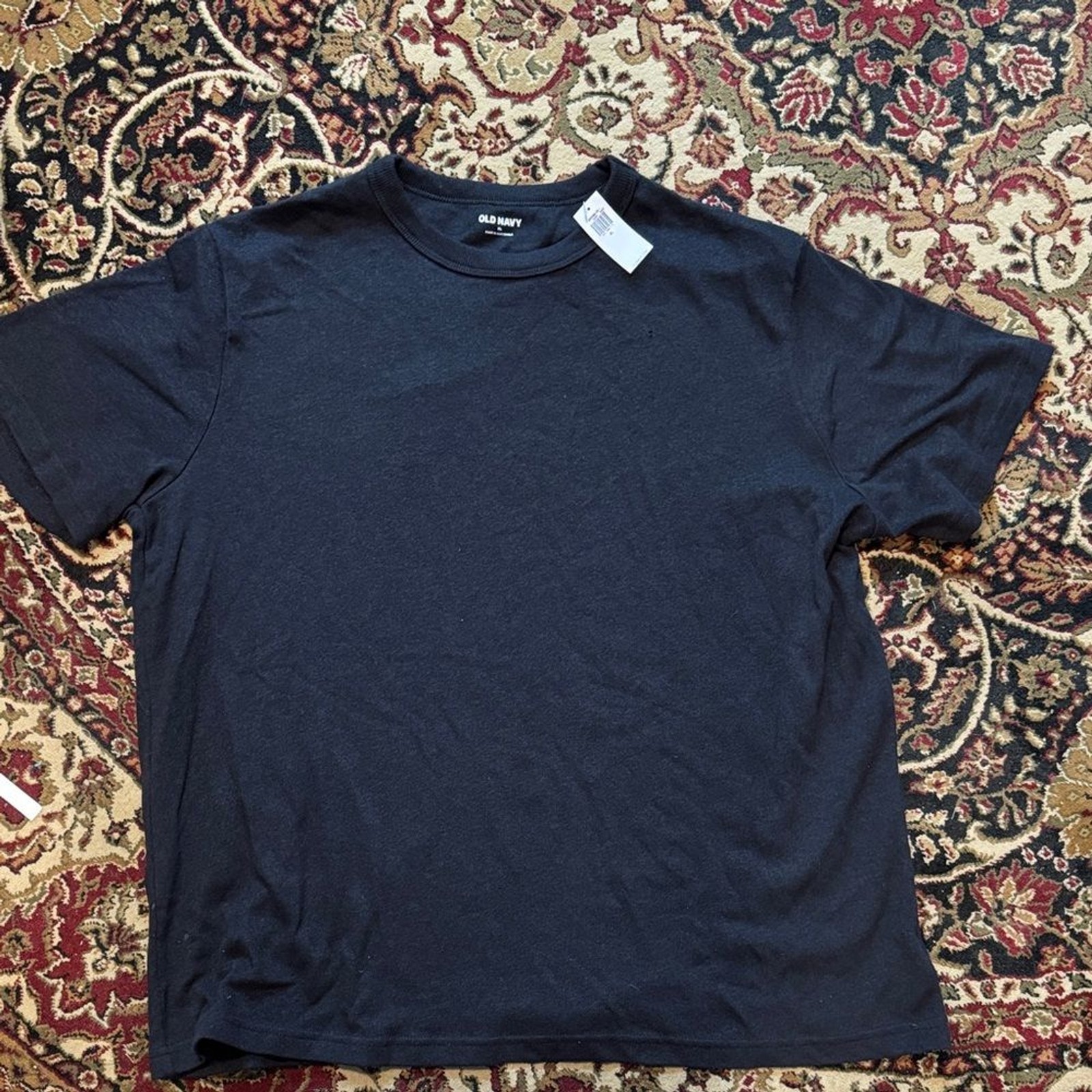 NWT XL Old Navy Men’s Dark Tee sweater